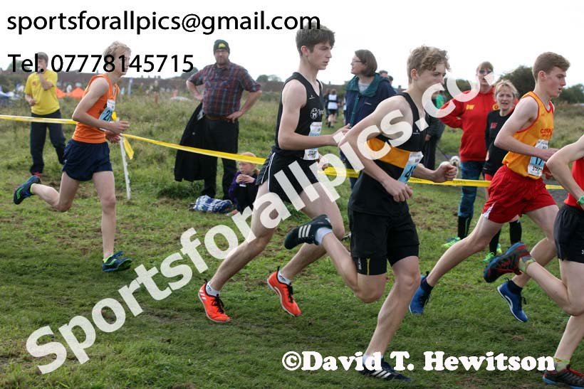 Boys under-15s Start Fitness North Eastern Harriers League, Wrekenton, Gateshead. Photo:  David T. Hewitson/Sports for All Pics